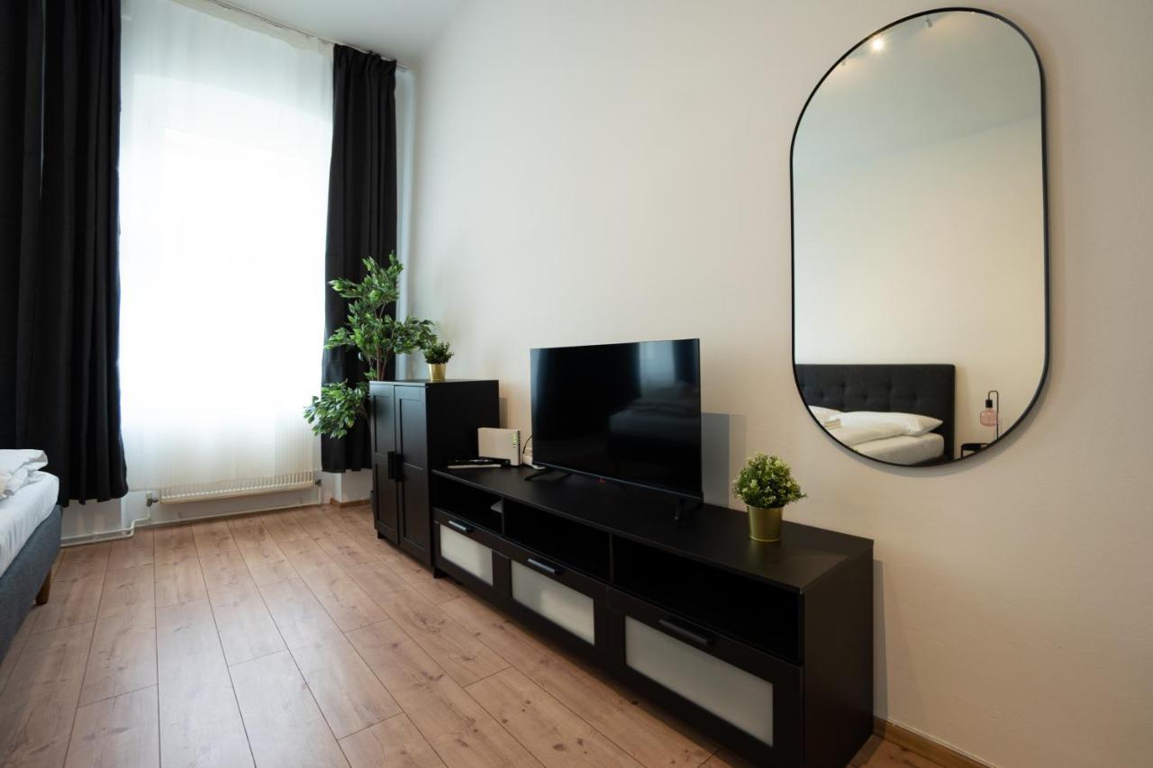 Lovely 1-Bedroom Apartment Next To Praterstern Vienne Extérieur photo